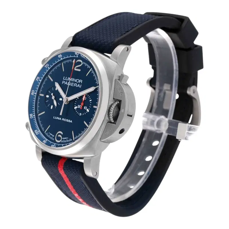 Panerai Luminor Luna Rossa. PAM01303