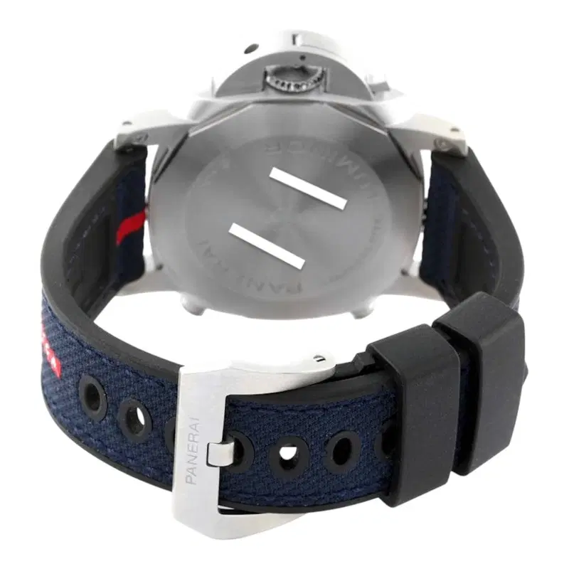 Panerai Luminor Luna Rossa. PAM01303