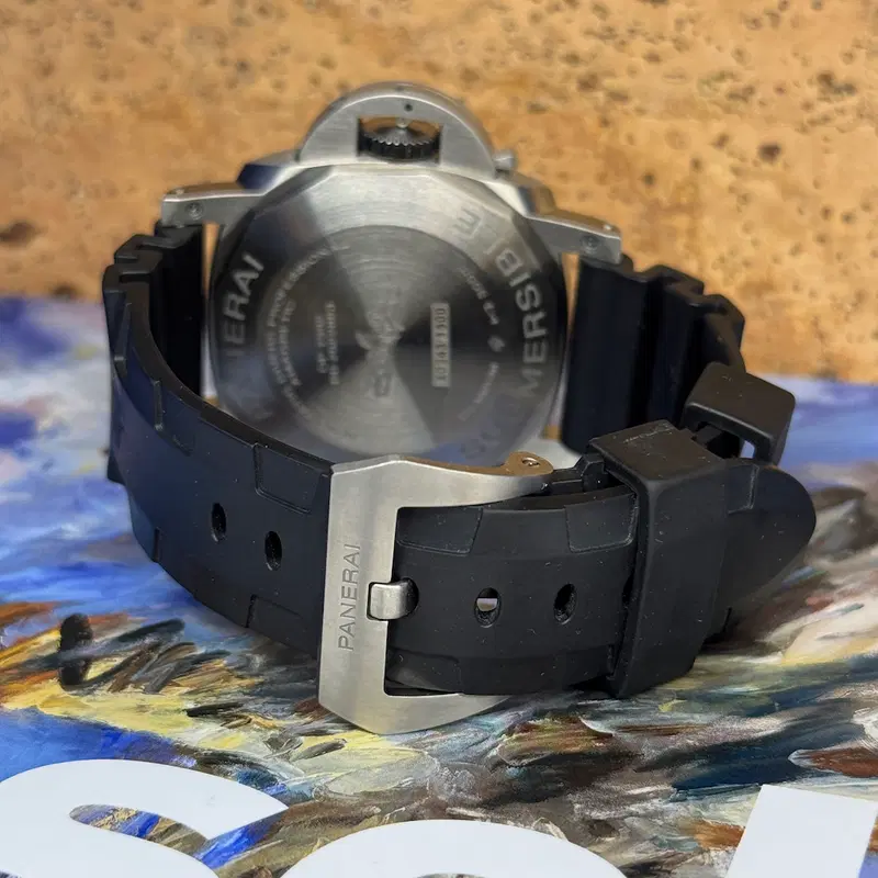 Panerai Luminor Submersible. PAM01389