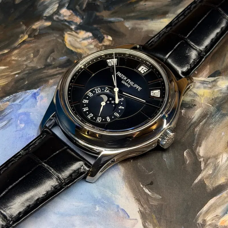 Patek Philippe Annual Calendar. 5205G-013