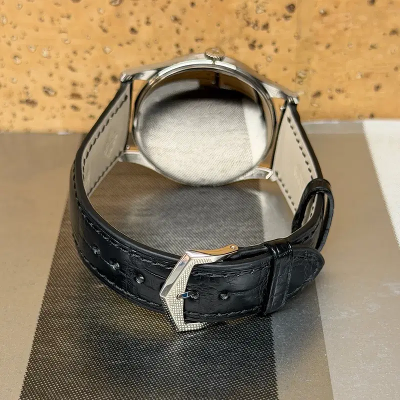 Patek Philippe Calatrava. 5196G-001