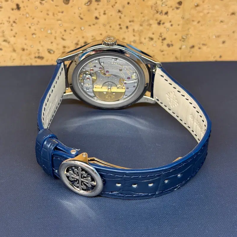Patek Philippe Perpetual Calendar. 5327G