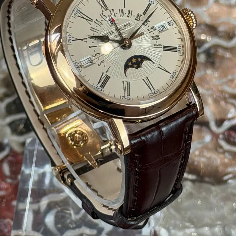 Patek Philippe Perpetual Calendar Retrograde. 5159R-001