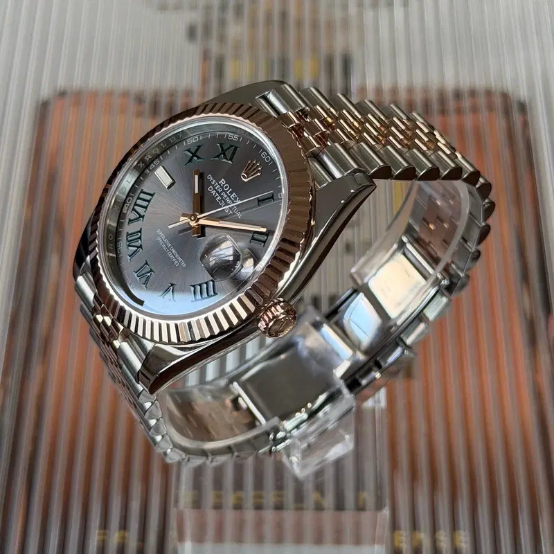 Rolex Datejust 41mm Steel/Gold "Wimbledon". 126331