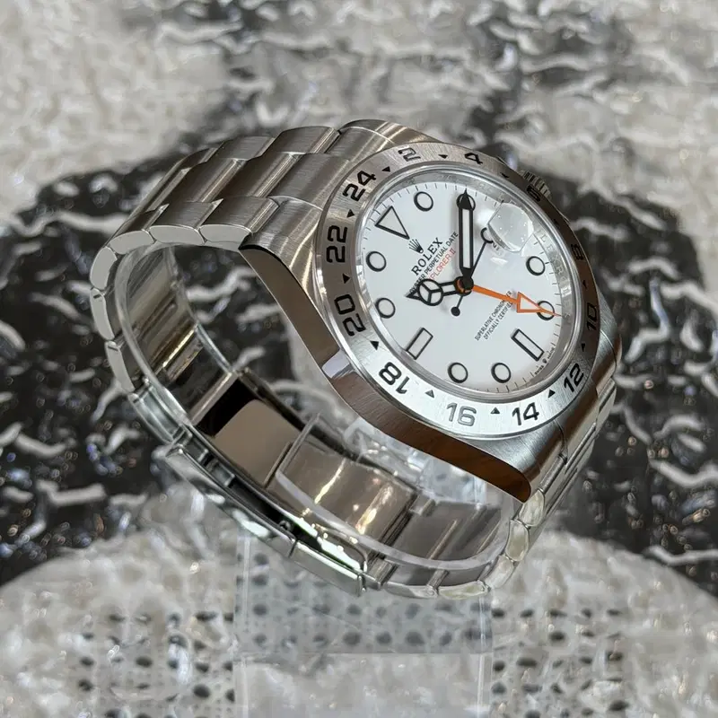 Rolex Explorer II Polar. 226570