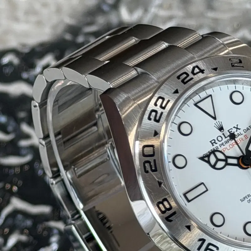 Rolex Explorer II Polar. 226570