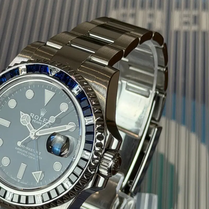 Rolex GMT-Master II "Batman" Custom. 126710BLNR