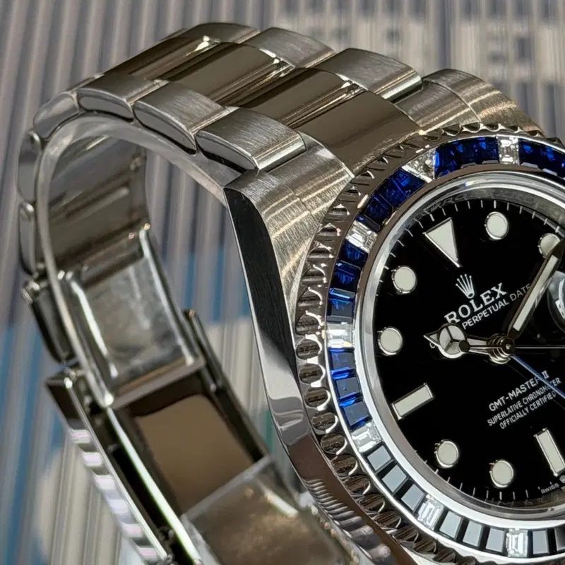 Rolex GMT-Master II "Batman" Custom. 126710BLNR