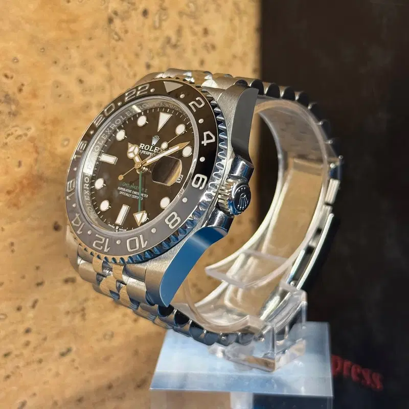 Rolex GMT-Master II "Bruce Wayne". 126710GRNR