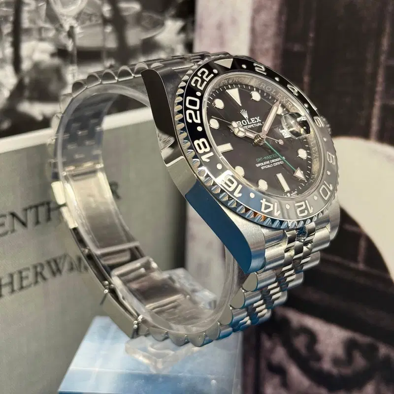 Rolex GMT-Master II "Bruce Wayne". 126710GRNR