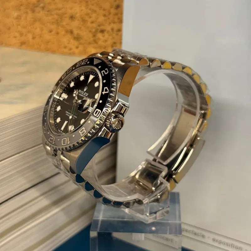 Rolex GMT-Master II "Bruce Wayne". 126710GRNR