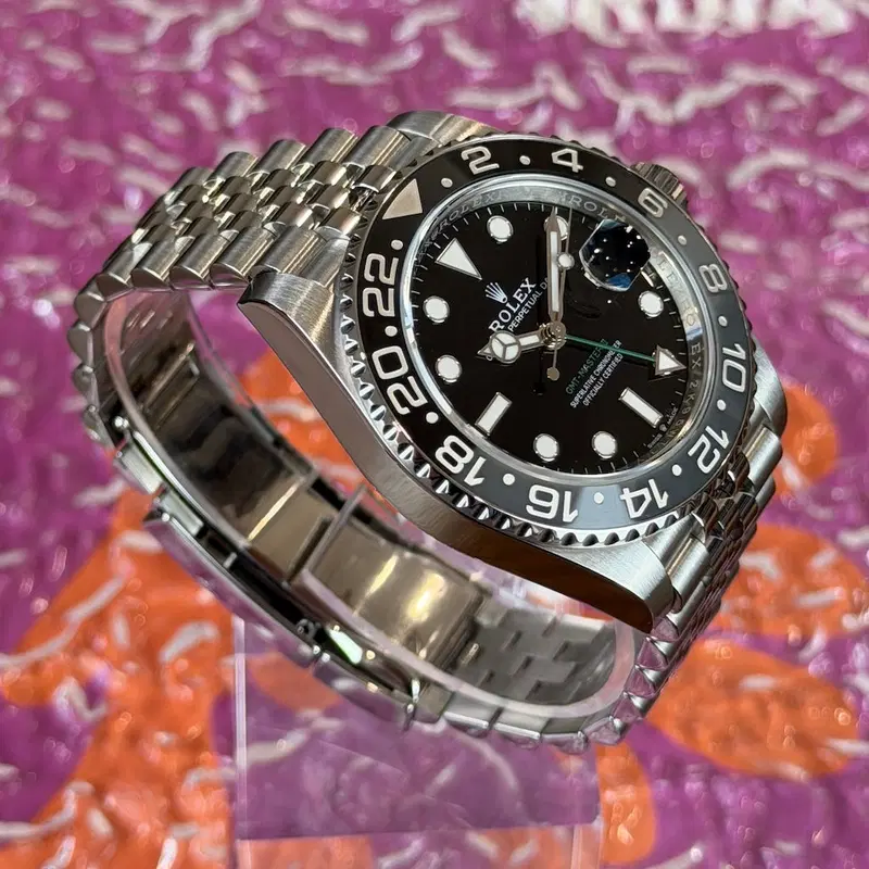 Rolex GMT-Master II "Bruce Wayne". 126710GRNR