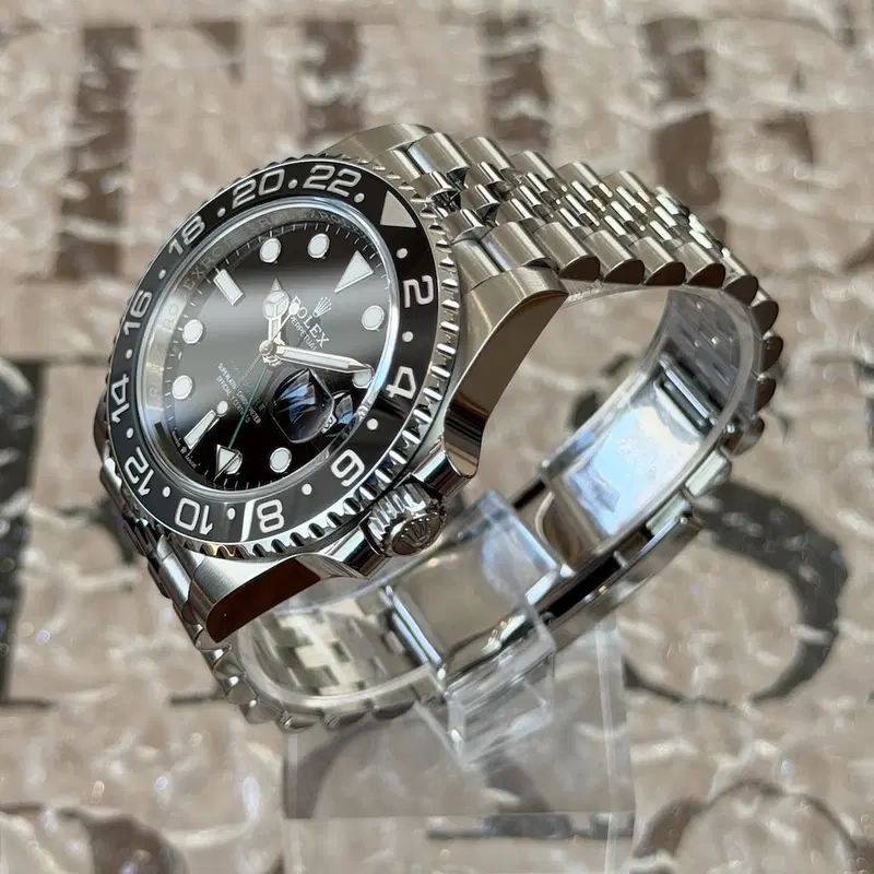 Rolex GMT-Master II "Bruce Wayne". 126710GRNR