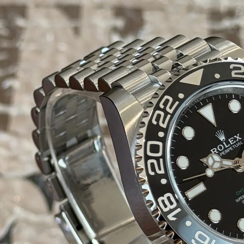 Rolex GMT-Master II "Bruce Wayne". 126710GRNR