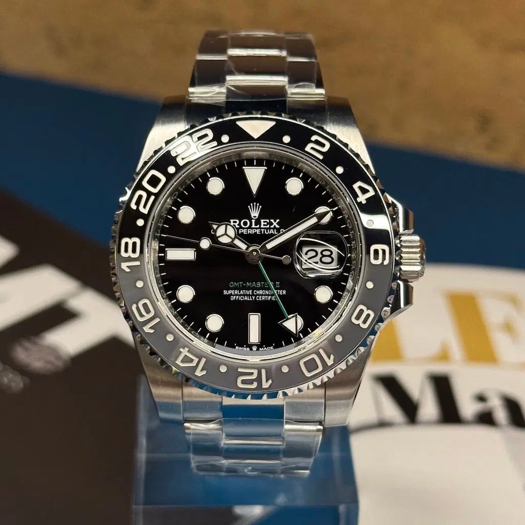 Rolex GMT-Master II "Bruce Wayne". 126710GRNR