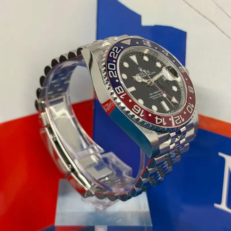 Rolex GMT-Master II "Pepsi". 126710BLRO