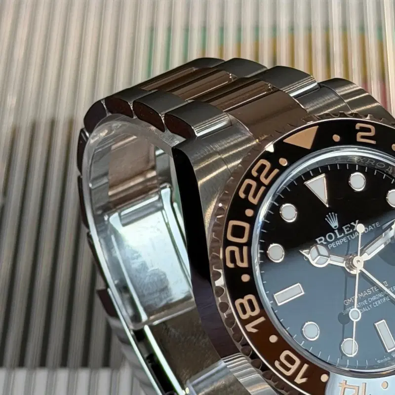 Rolex GMT-Master II "Rootbeer". 126711CHNR