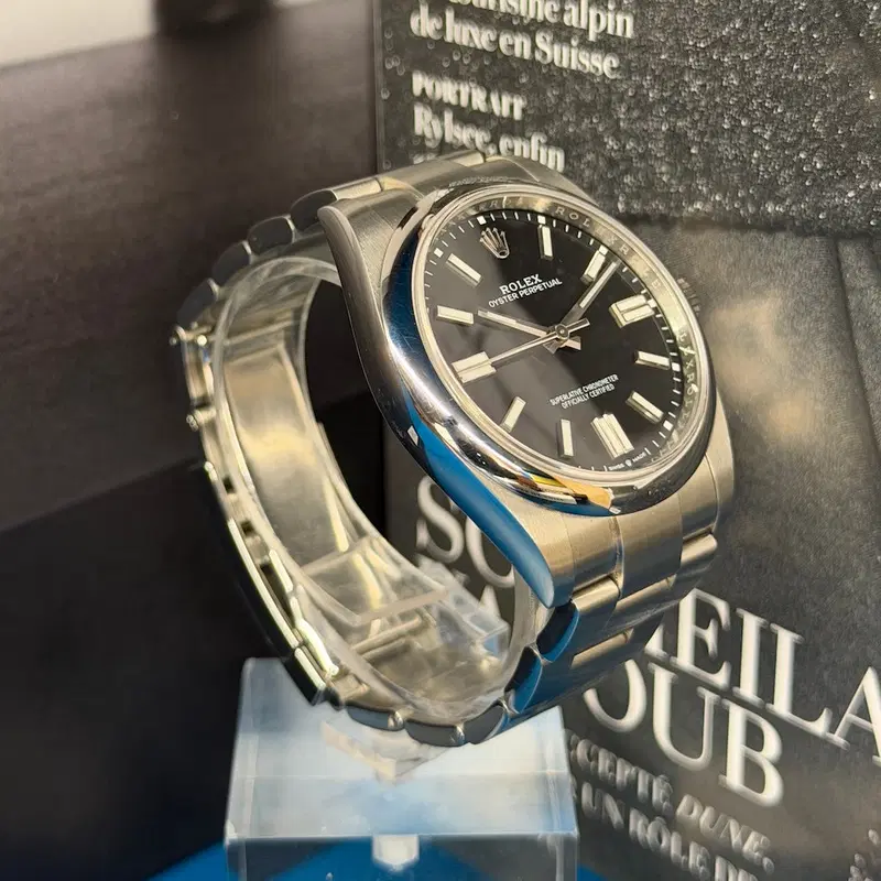 Rolex Oyster Perpetual 41mm. 124300