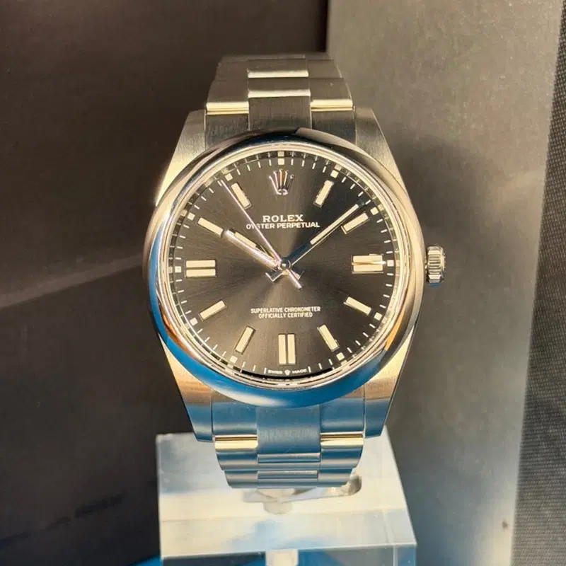 Rolex Oyster Perpetual 41mm. 124300