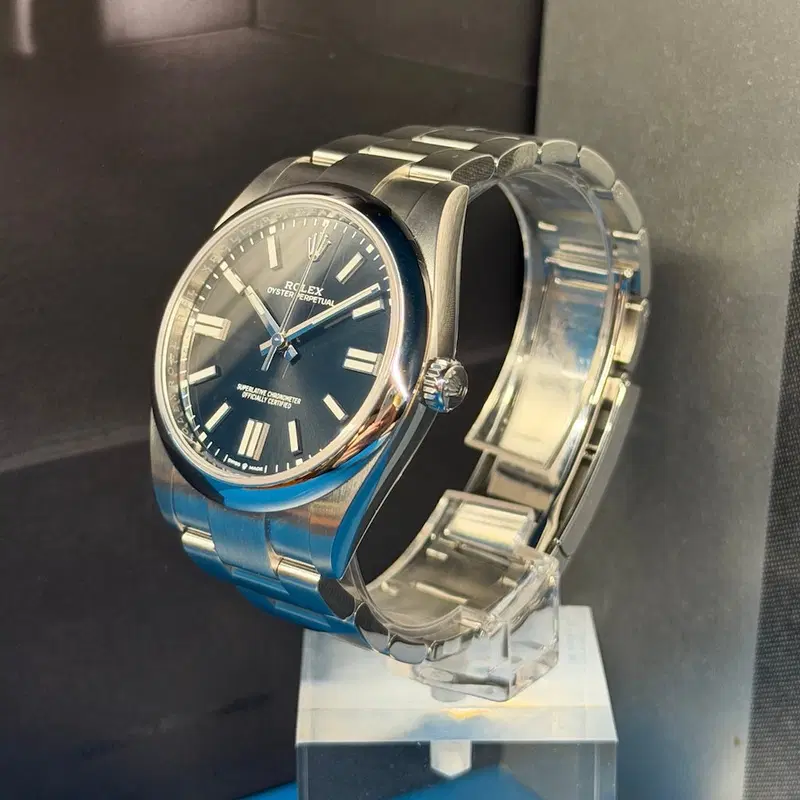 Rolex Oyster Perpetual 41mm. 124300