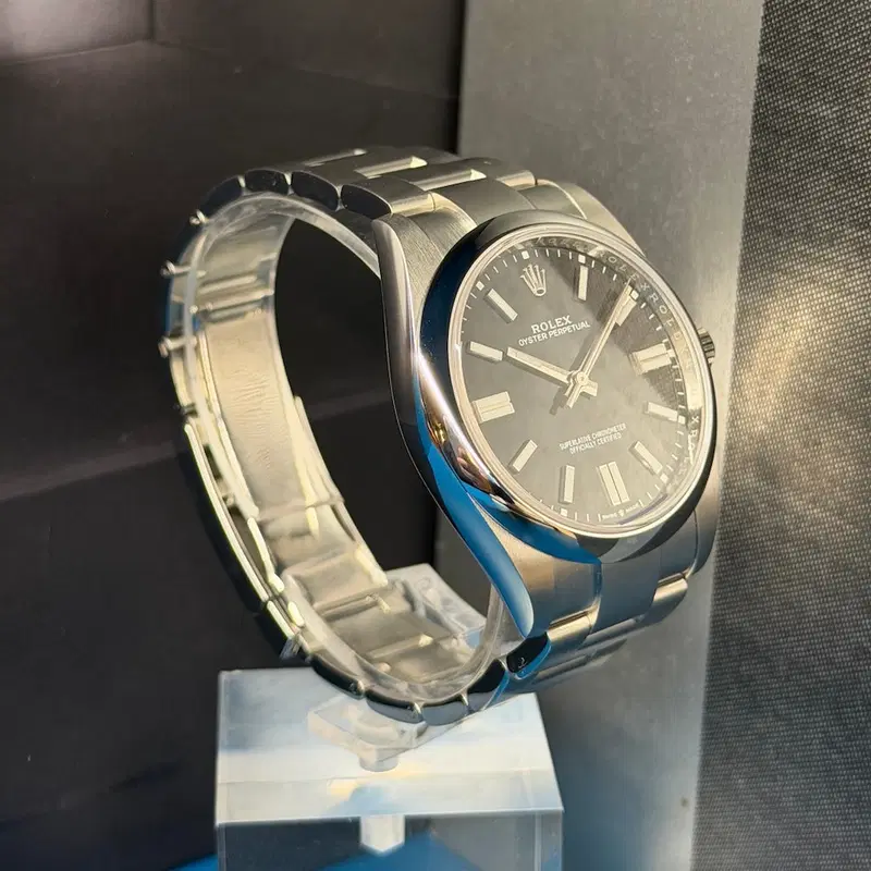 Rolex Oyster Perpetual 41mm. 124300