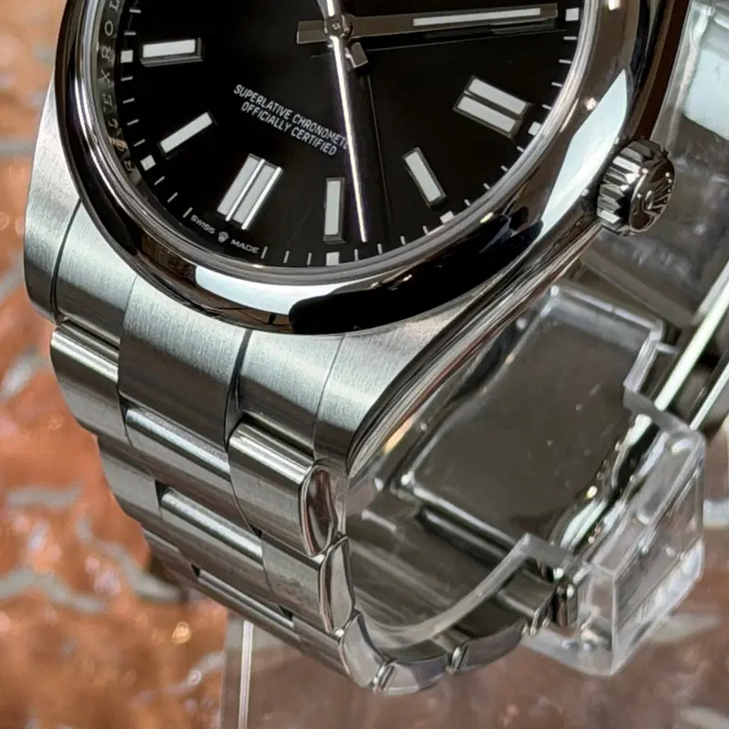 Rolex Oyster Perpetual 41mm. 124300