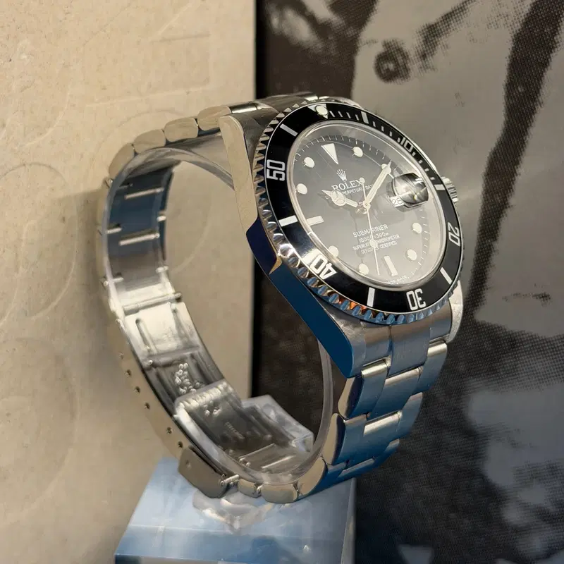 Rolex Submariner Date. 16610