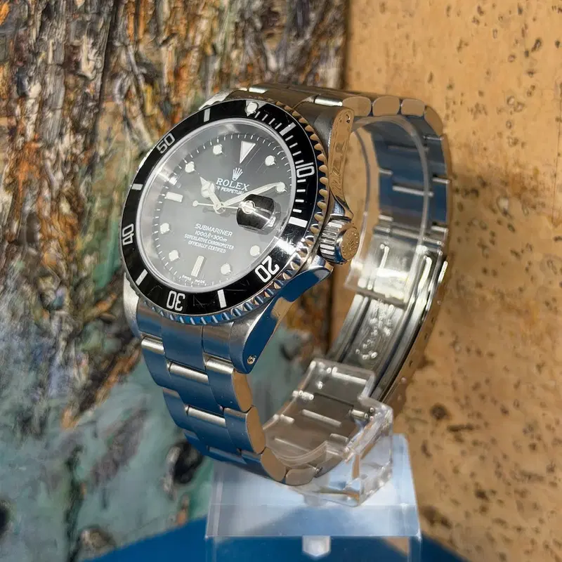 Rolex Submariner Date. 16610