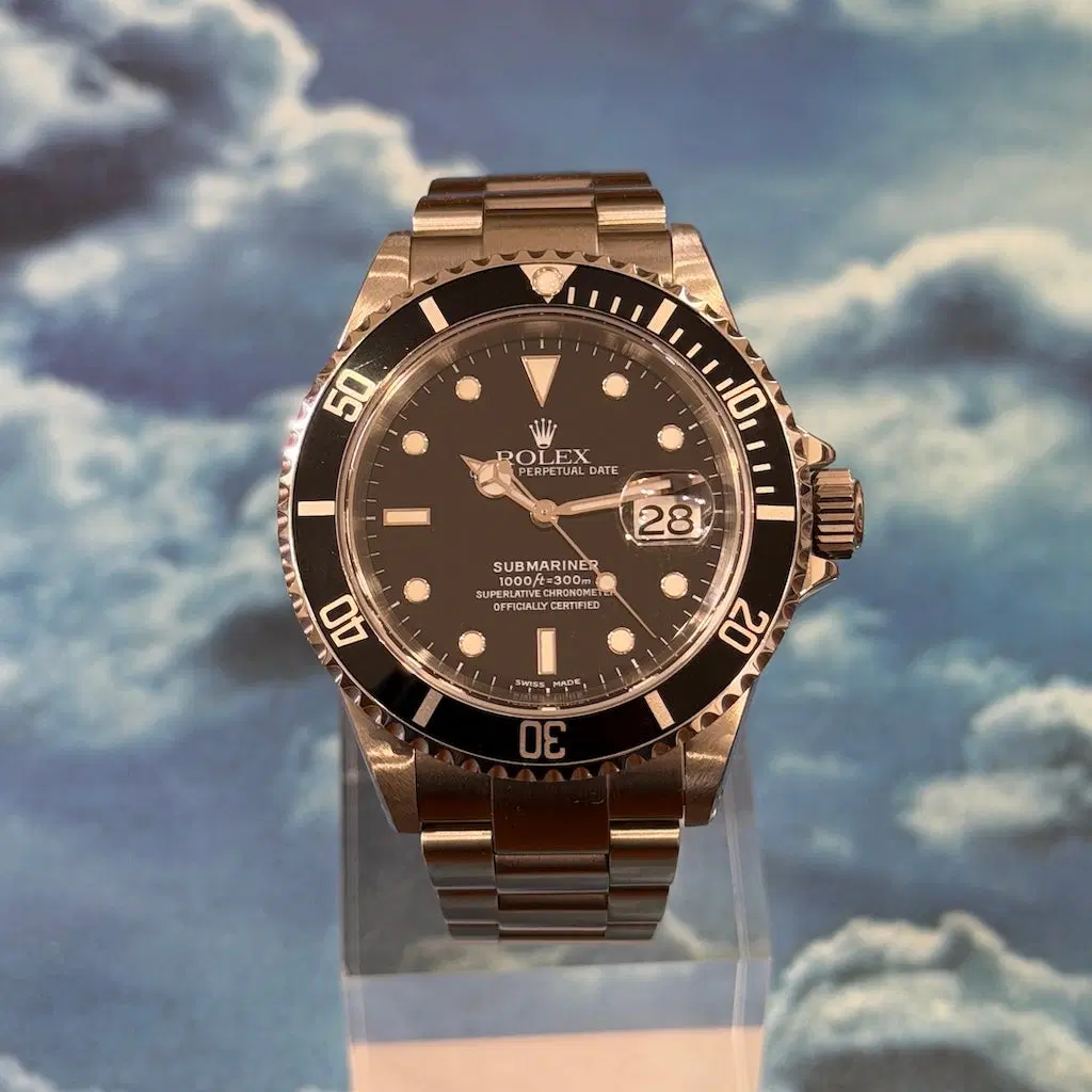 Rolex Submariner Date. 16610