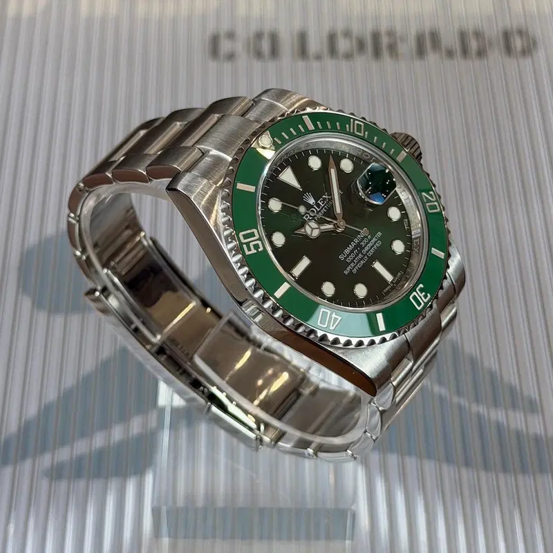Rolex Submariner "Hulk". 116610LV