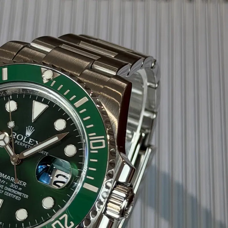 Rolex Submariner "Hulk". 116610LV