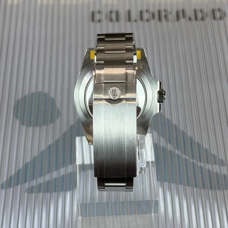 Rolex Submariner "Hulk". 116610LV