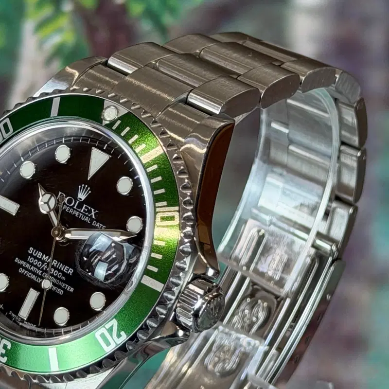 Rolex Submariner "Kermit". 16610LV