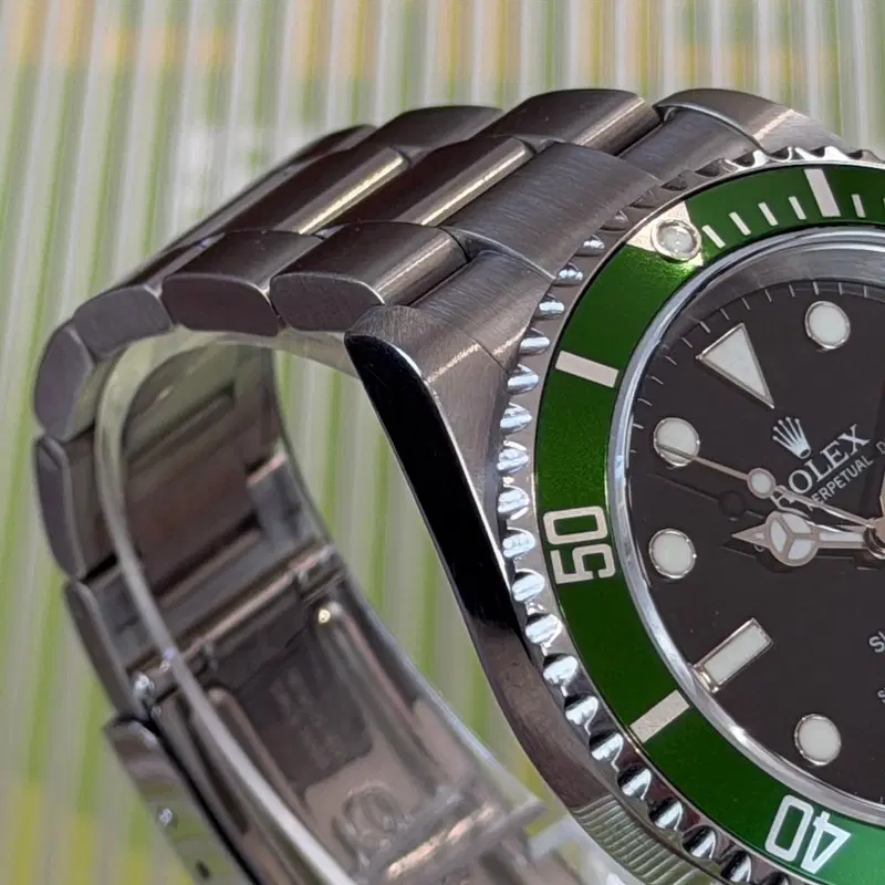Rolex Submariner "Kermit" Unpolished. 16610LV