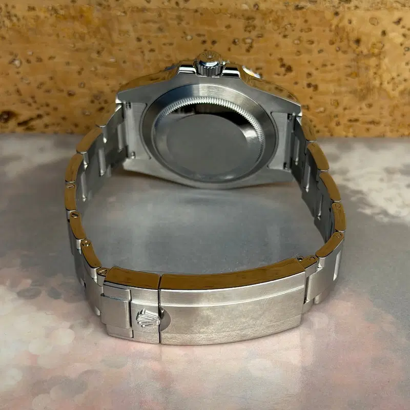 Rolex Submariner No-Date. 114060