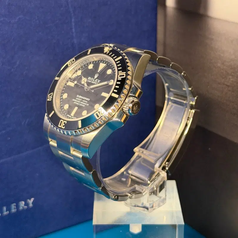 Rolex Submariner No-Date. 114060