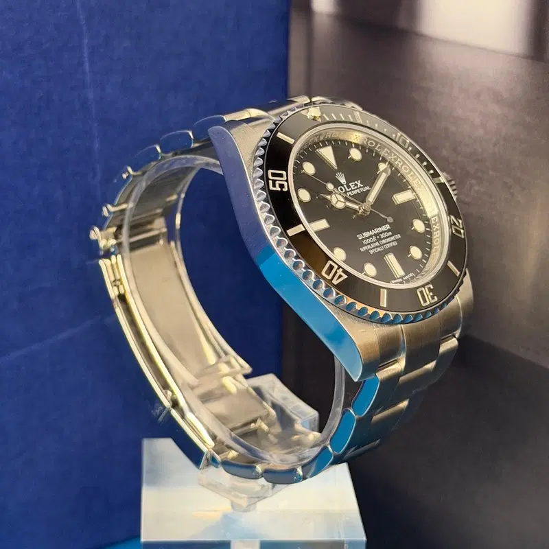 Rolex Submariner No-Date. 114060