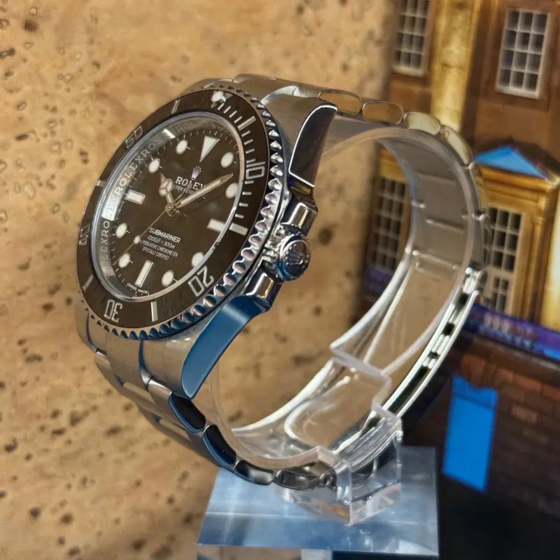 Rolex Submariner "No-Date". 114060