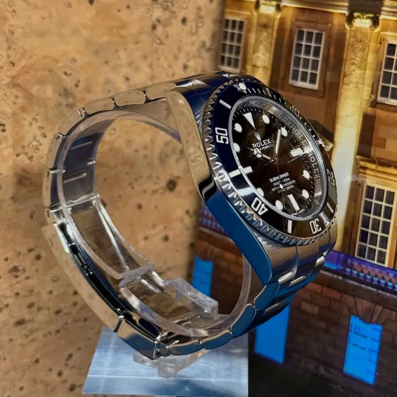 Rolex Submariner "No-Date". 114060