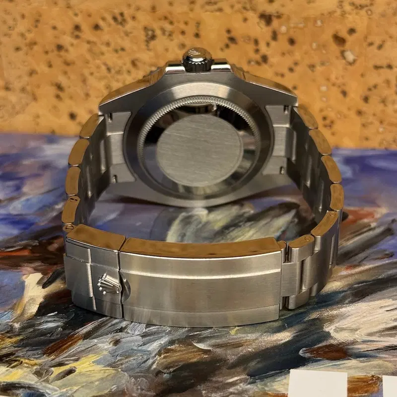 Rolex Submariner No-Date. 124060