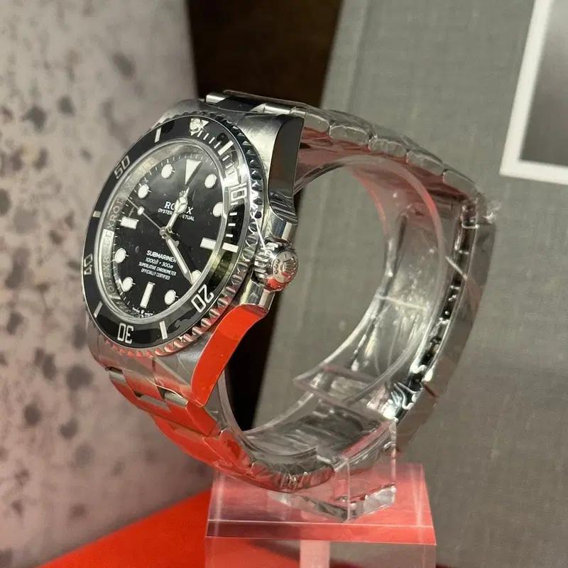Rolex Submariner No-Date. 124060