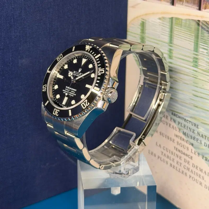Rolex Submariner No-Date 41mm. 124060