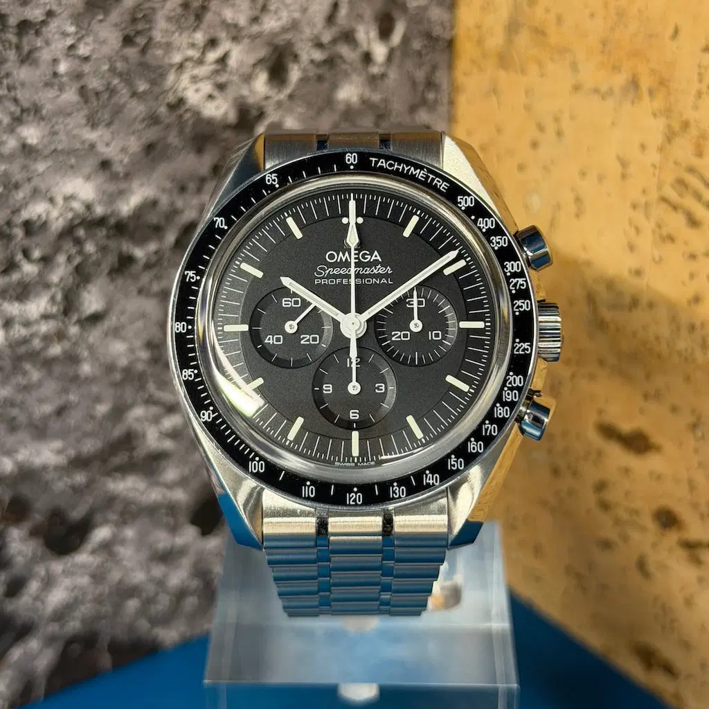 Omega Speedmaster Moonwatch Professional. 310.30.42.50.01.002